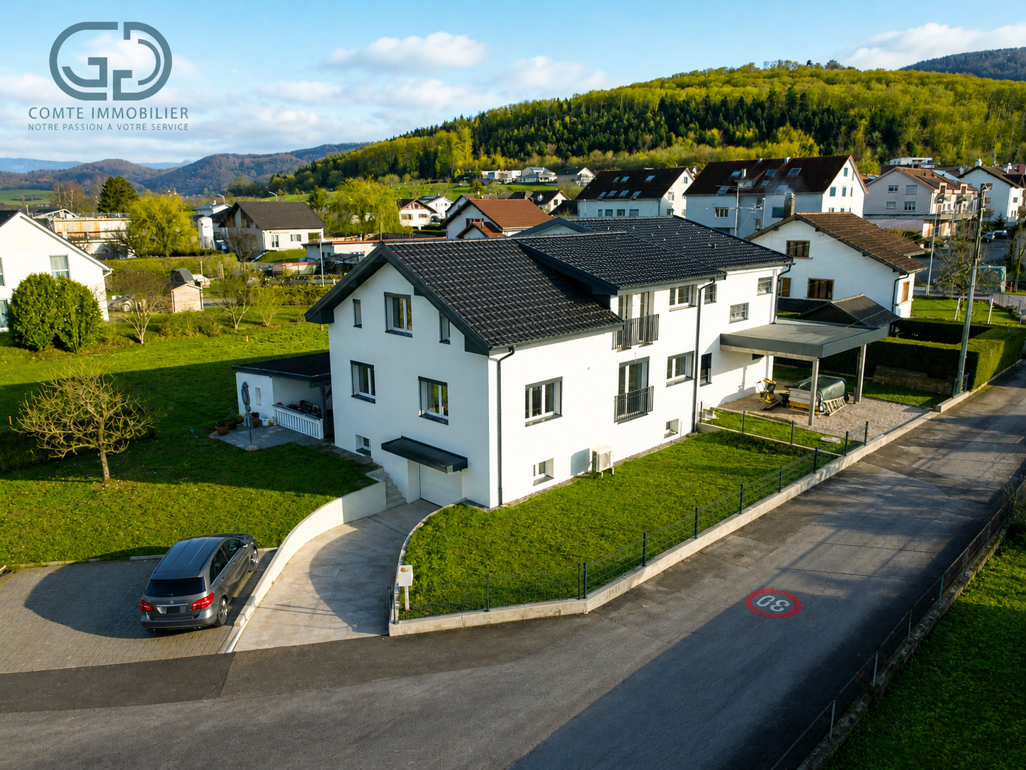 Villa mitoyenne rénovée de 7 pces